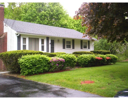 Unit for sale at 8 Lyndon Rd, Sharon, MA 02067
