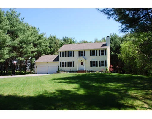 Unit for sale at 82 Crosswinds Drive, Groton, MA 01450