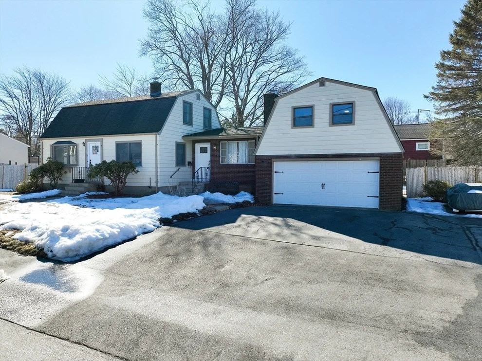 Unit for sale at 23 Beebe Ln, Wakefield, MA 01880