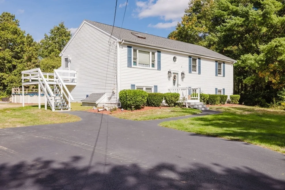 Unit for sale at 53 Cheshire Dr, Taunton, MA 02718