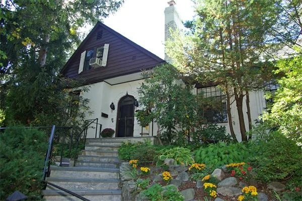 Unit for sale at 105 Hyde St, Newton, MA 02461