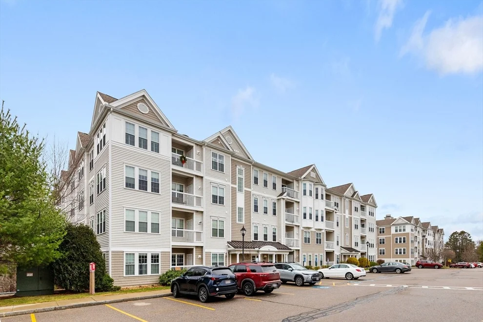 Unit for sale at 107 Clocktower Dr, Waltham, MA 02452