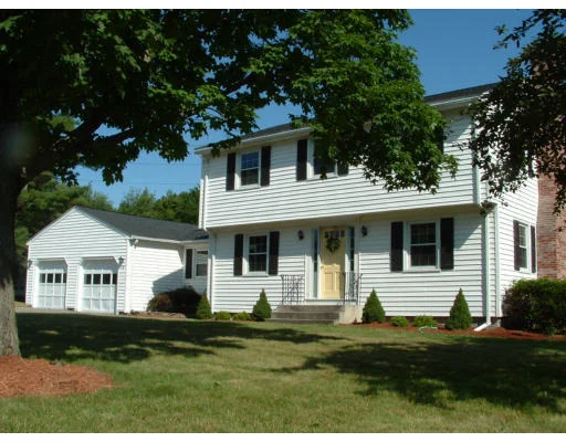 Unit for sale at 19 Doral Dr, Chelmsford, MA 01863