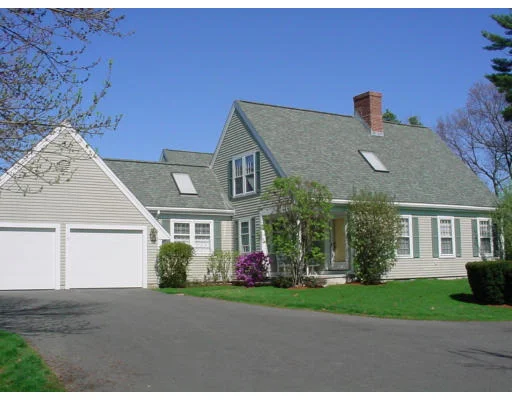 Unit for sale at 15 Mitchell Grant Way, Bedford, MA 01730