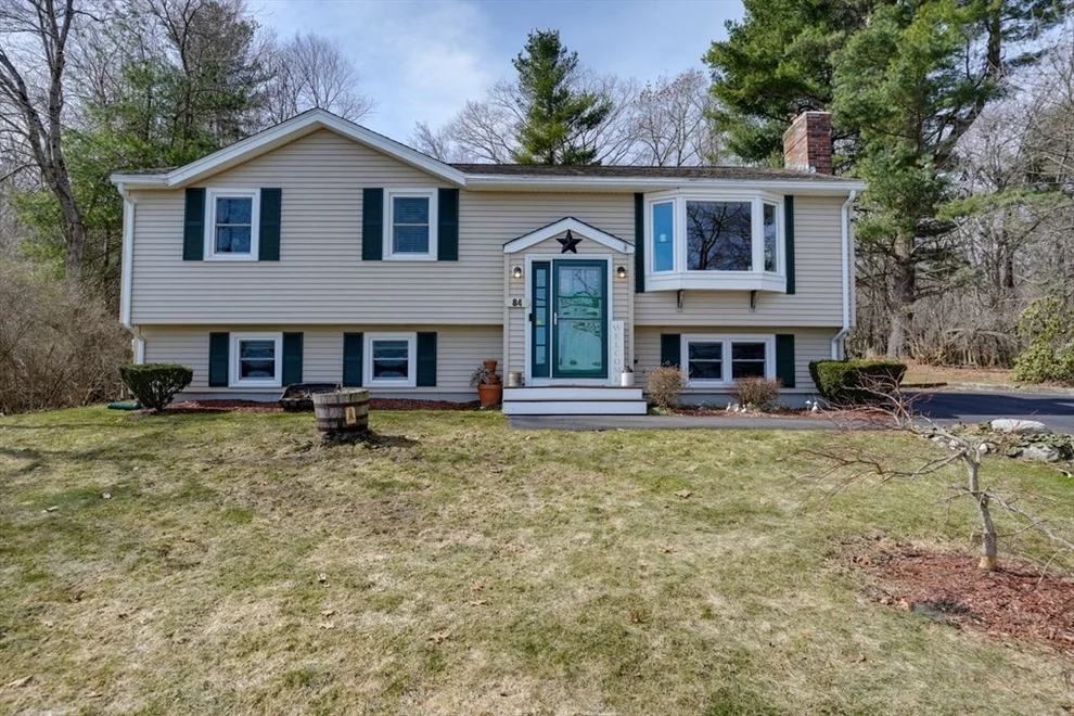 Unit for sale at 84 Ridge Rd, Northborough, MA 01532