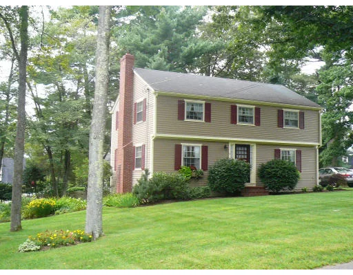 Unit for sale at 8 Sunset Dr, Ipswich, MA 01938