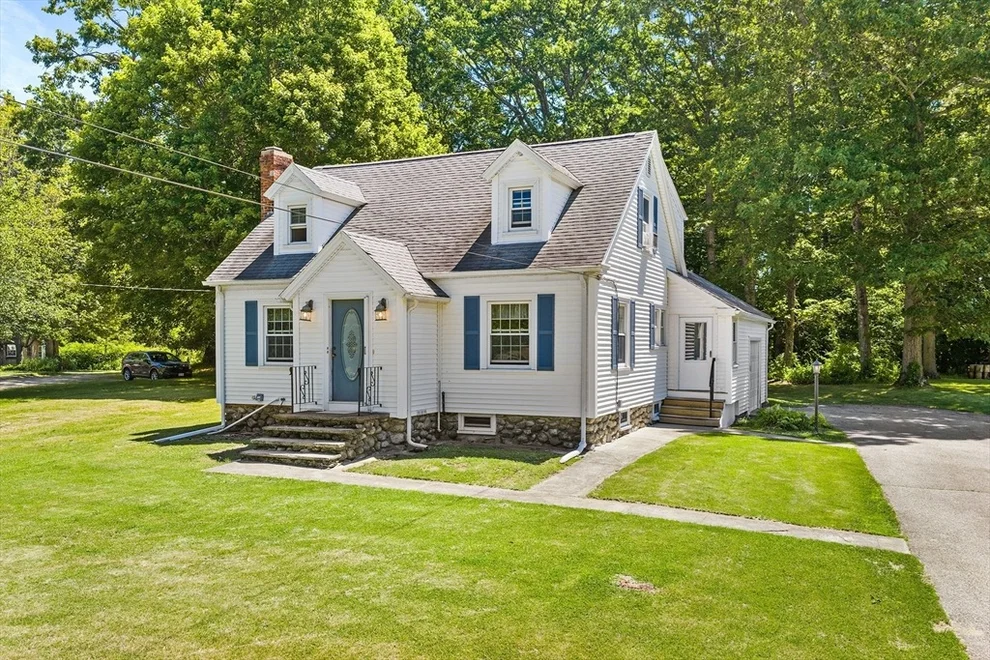 Unit for sale at 779 Oxford St  S, Auburn, MA 01501