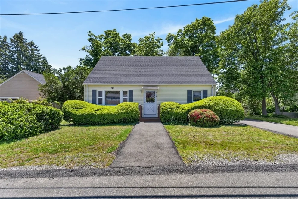 Unit for sale at 22 Myrtle Ave, Acushnet, MA 02743