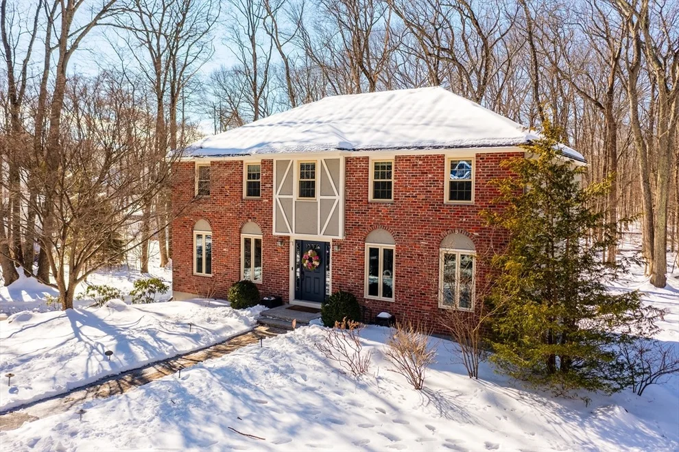 Unit for sale at 4 Mccarthy Circle, Framingham, MA 01702