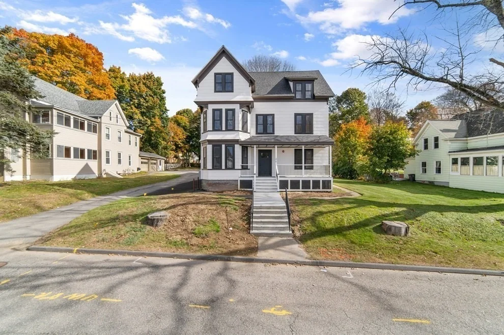 Unit for sale at 376 Chestnut St, Gardner, MA 01440