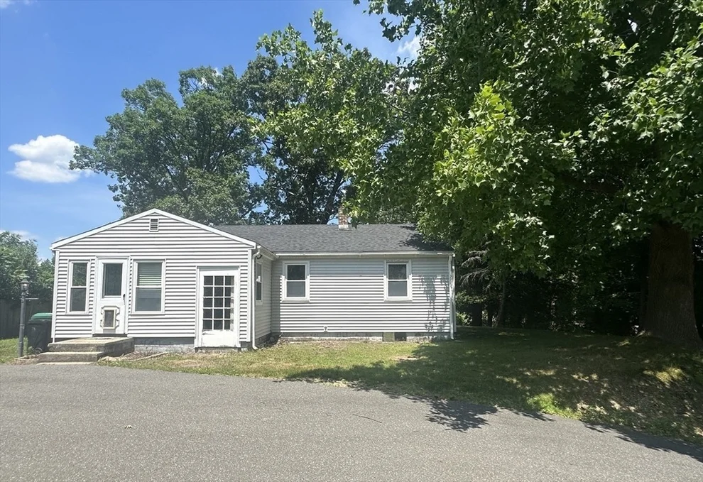 Unit for sale at 95 Baskin Dr., Chicopee, MA 01020