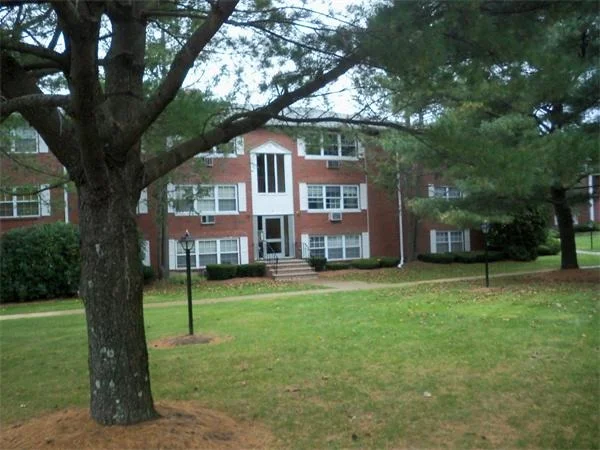 Unit for sale at 4 Tara Dr, Weymouth, MA 02188