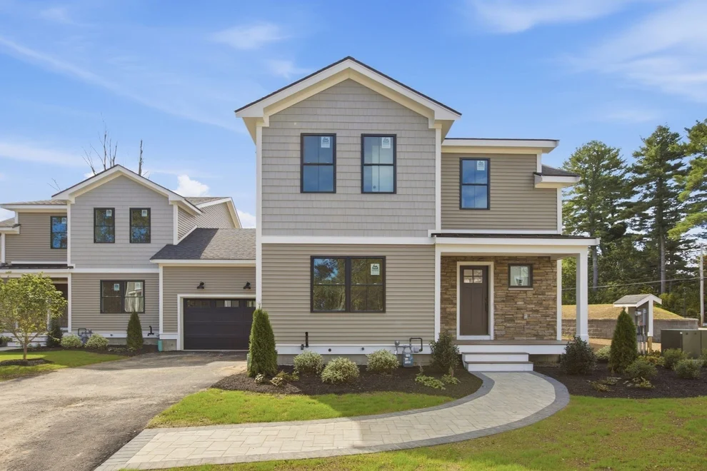 Unit for sale at 139 Essex Street, Middleton, MA 01949