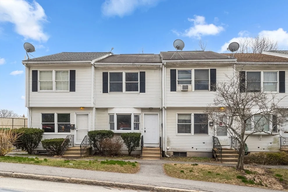 Unit for sale at 6 Mount Vernon Street, Worcester, MA 01605