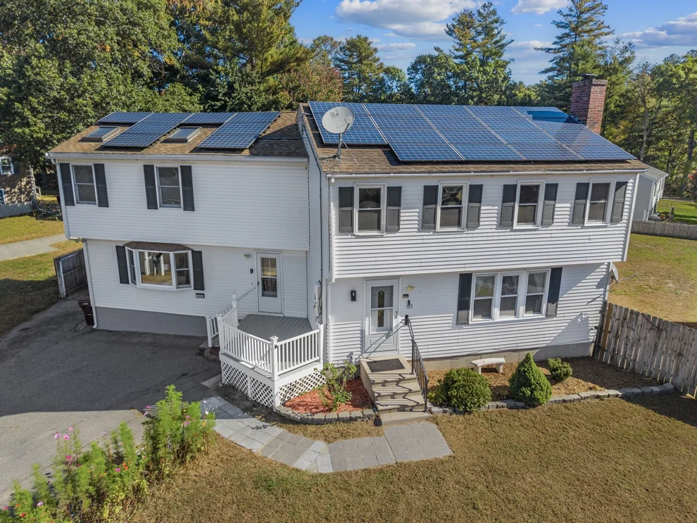 Unit for sale at 105 Freda Ln, Lowell, MA 01854