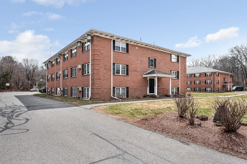 Unit for sale at 18 Leonard Rd, Boxborough, MA 01719
