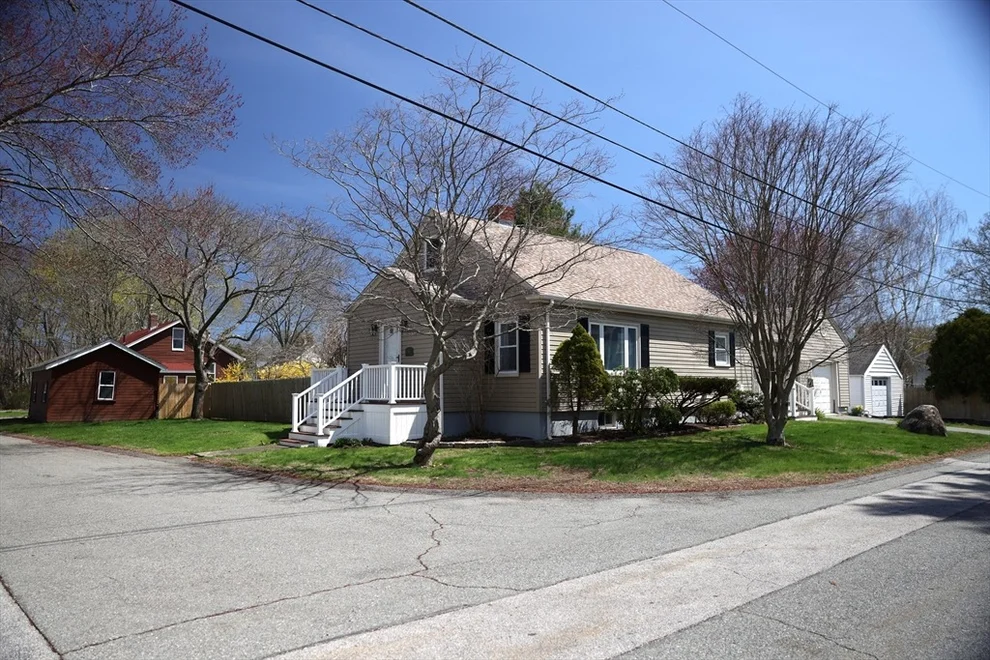 Unit for sale at 6 Vernon Avenue, Somerset, MA 02726