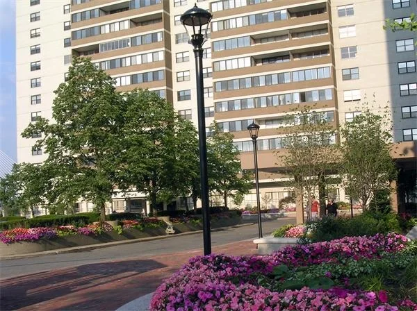 Unit for sale at 6 Whittier Pl, Boston, MA 02114