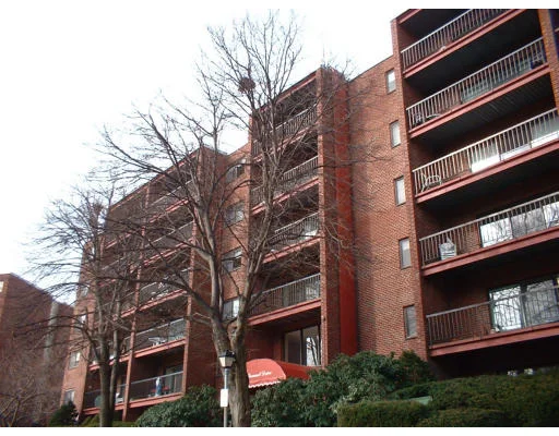 Unit for sale at 2 Summit Drive, Reading, MA 01967