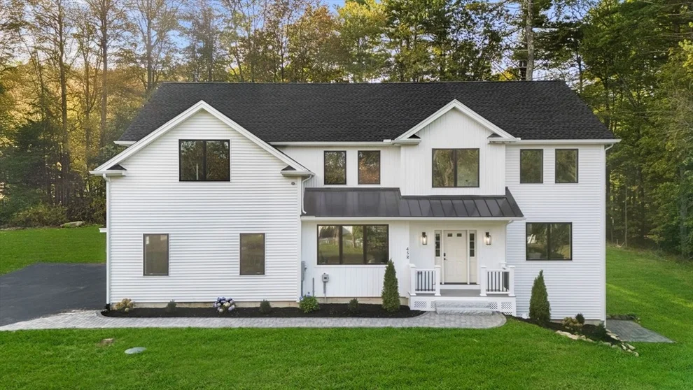 Unit for sale at 458 Lake St, Haverhill, MA 01832