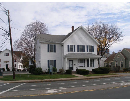 Unit for sale at 228 Main St, Stoneham, MA 02180