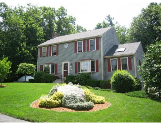 Unit for sale at 10 Attitash Ave, Sutton, MA 01590