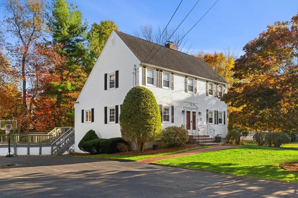 Unit for sale at 55 Ledge Rd, Haverhill, MA 01830