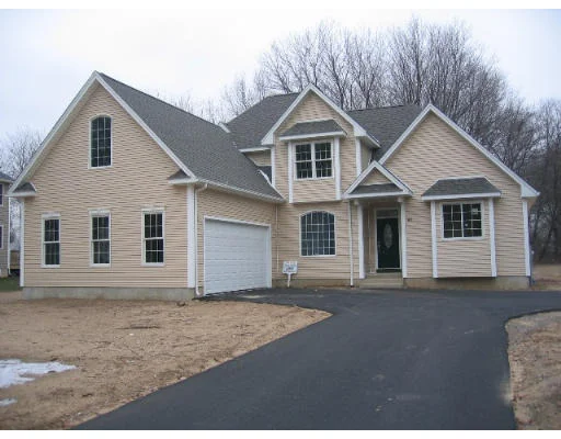 Unit for sale at 385 Chestnut Street, East Longmeadow, MA 01028