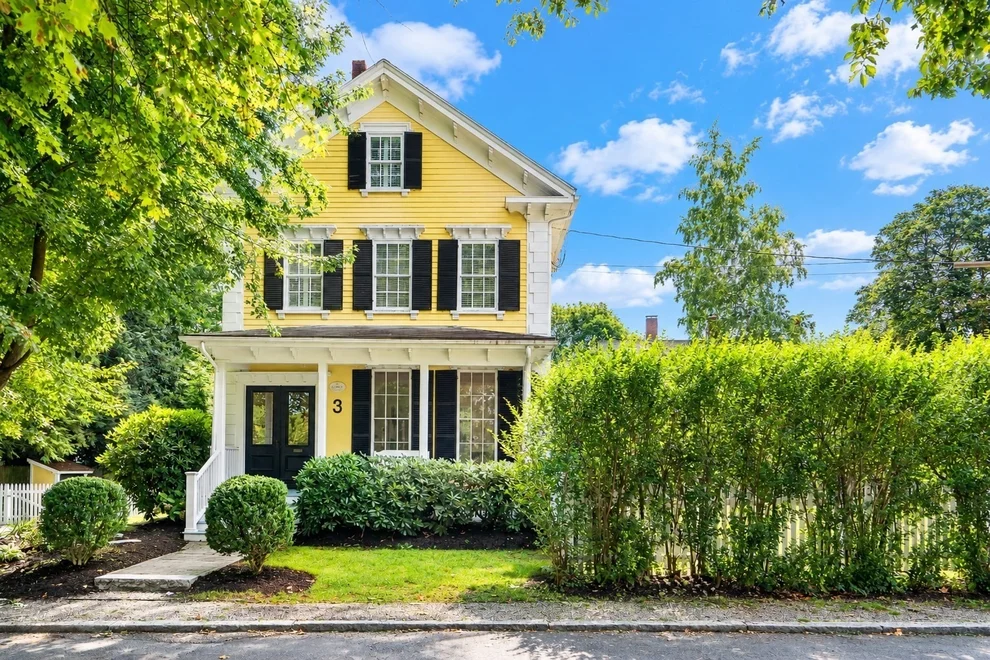 Unit for sale at 3 Davis Avenue, Newton, MA 02465