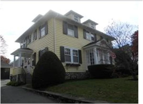 Unit for sale at 17 Aborn Ave, Wakefield, MA 01880