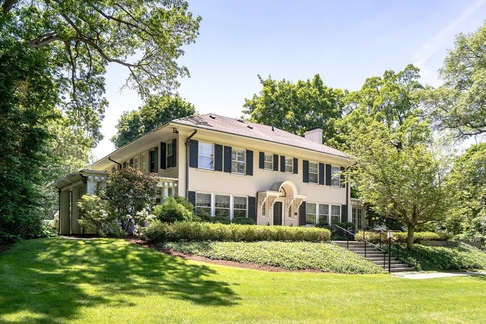Unit for sale at 66 Beaumont Ave, Newton, MA 02460