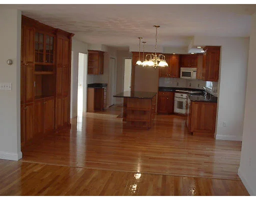Unit for sale at 5 Freemont Lane, Andover, MA 01810