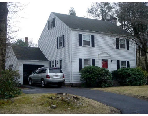 Unit for sale at 10 Hickory Road, Wellesley, MA 02482