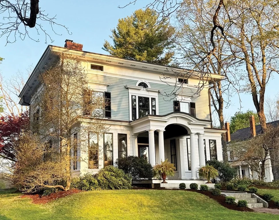 Unit for sale at 14 South St, Grafton, MA 01519