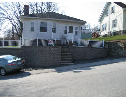Unit for sale at 1 Stratfield Street, Worcester, MA 01604