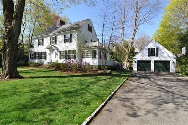 Unit for sale at 5 Berkshire Road, Wellesley, MA 02481