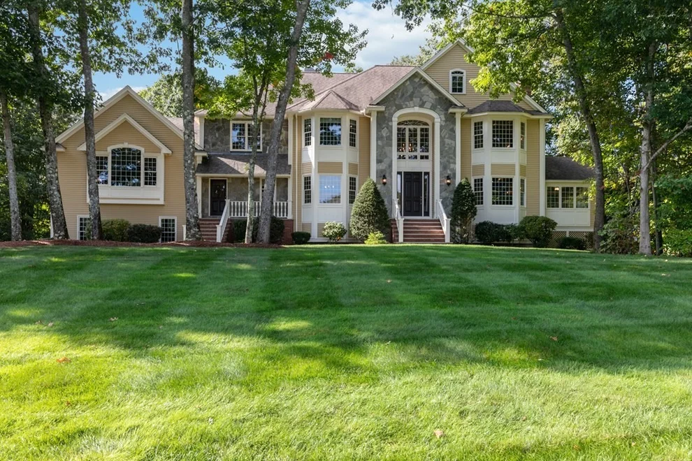 Unit for sale at 40 Berrington Place, North Andover, MA 01845