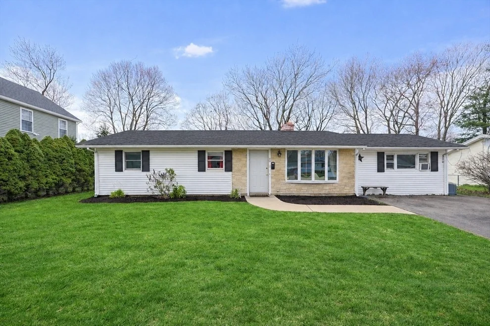 Unit for sale at 39 Marion St, Holbrook, MA 02343