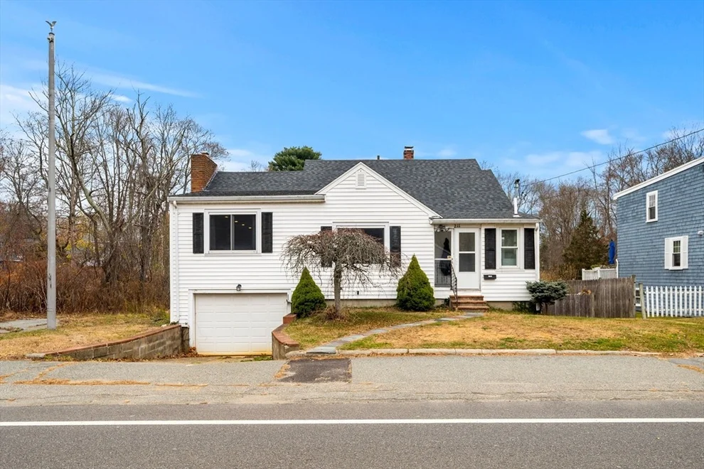 Unit for sale at 211 Randolph St, Weymouth, MA 02190