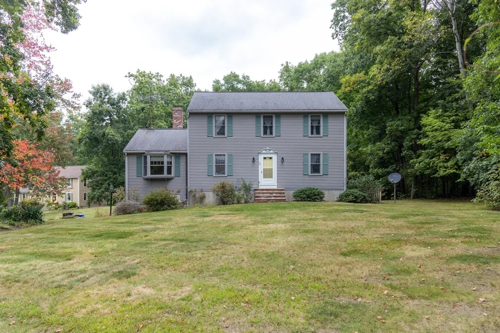 Unit for sale at 15 Hannan Ridge Rd, Haverhill, MA 01832