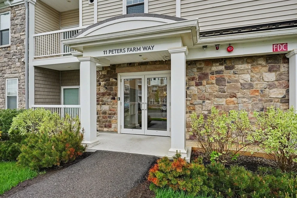 Unit for sale at 11 Peters Farm Way, Westborough, MA 01581