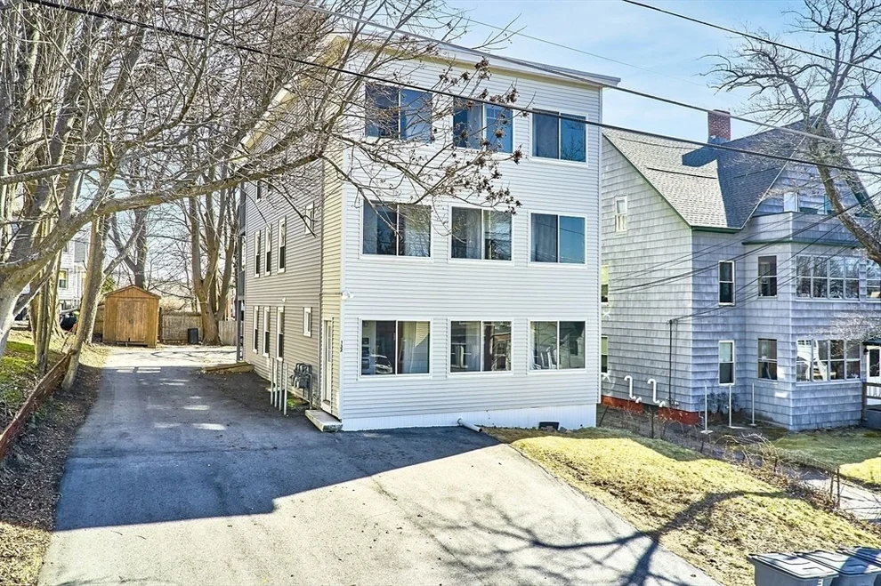 Unit for sale at 132 Washington St, Gardner, MA 01440