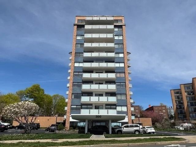 Unit for sale at 300 Lynn Shore, Lynn, MA 01902