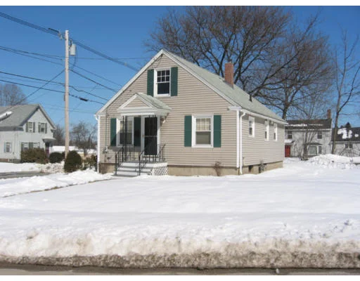 Unit for sale at 113 2nd Street, North Andover, MA 01845