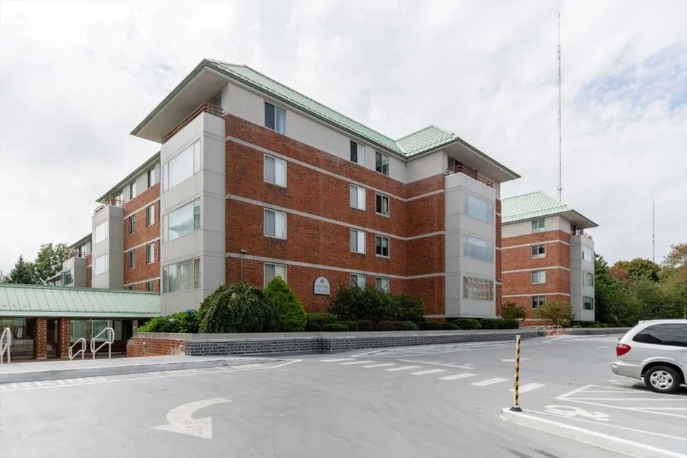 Unit for sale at 193 Oak St, Newton, MA 02464