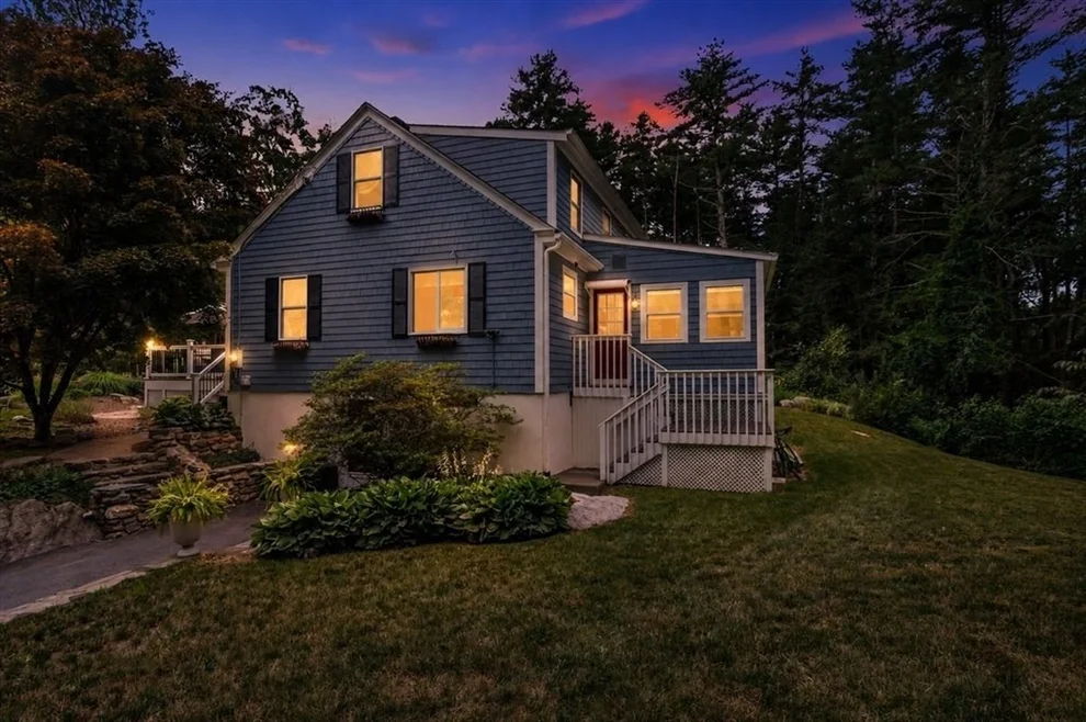 Unit for sale at 320 Alpine Dr, Southbridge, MA 01550