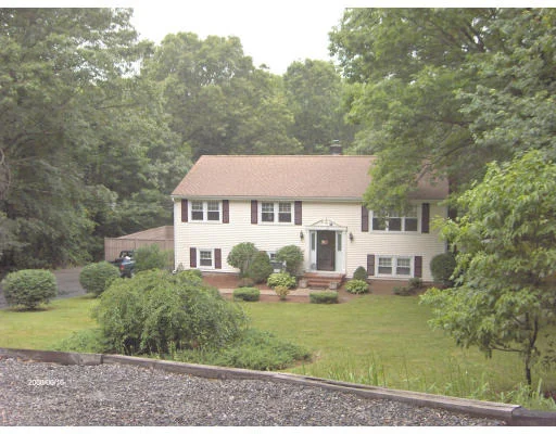 Unit for sale at 55 Dodge Rd, Sutton, MA 01590