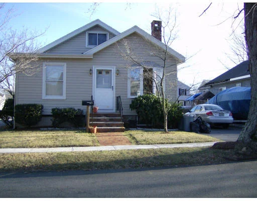 Unit for sale at 42 Glendale Ave, Peabody, MA 01960