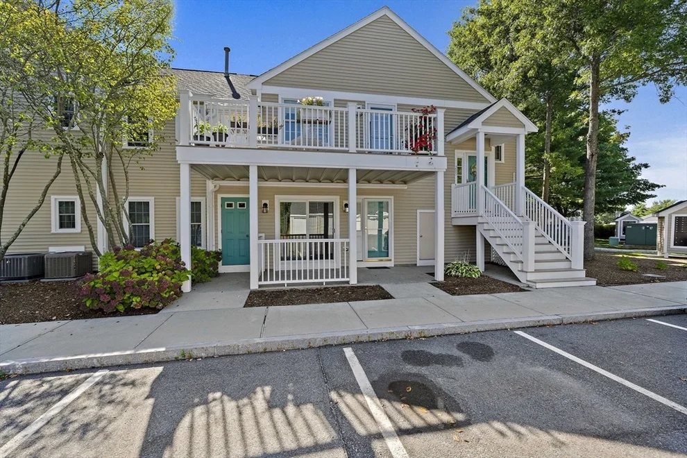 Unit for sale at 206 Allerton Commons Ln, Braintree, MA 02184
