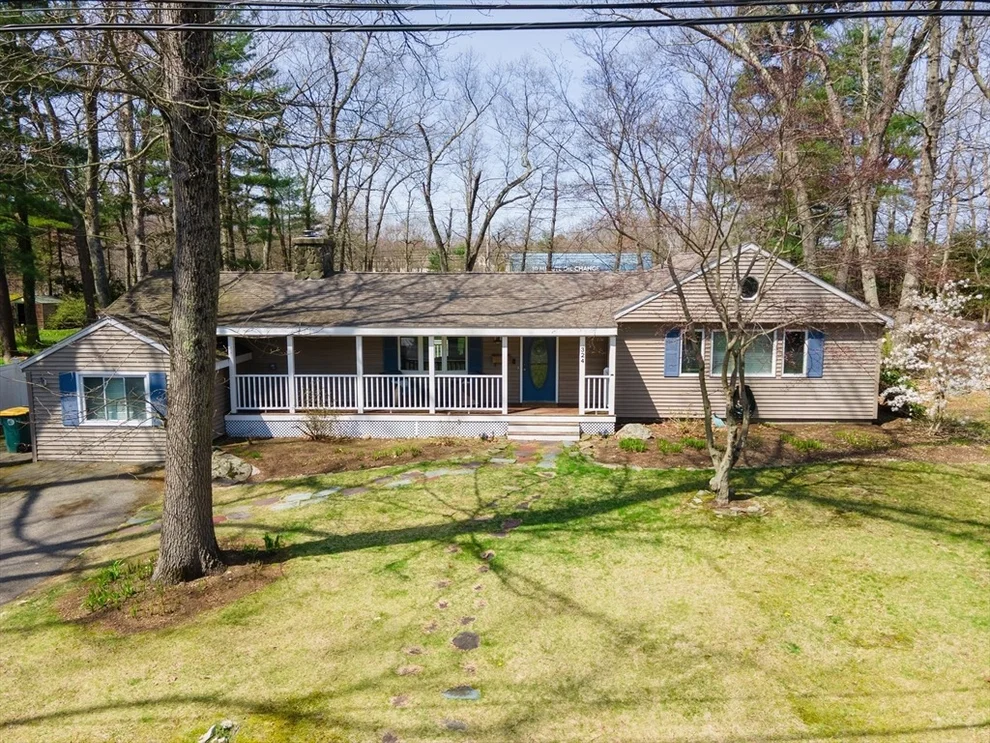 Unit for sale at 324 Colonel Hunt Dr, Abington, MA 02351